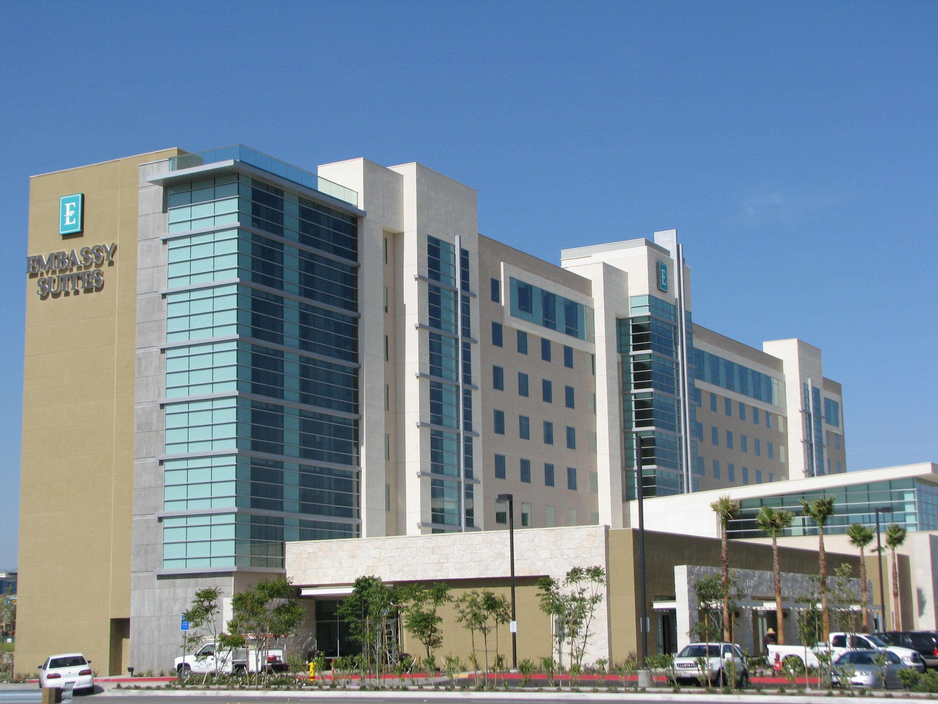 Embassy Suites Ontario - Airport Dış mekan fotoğraf