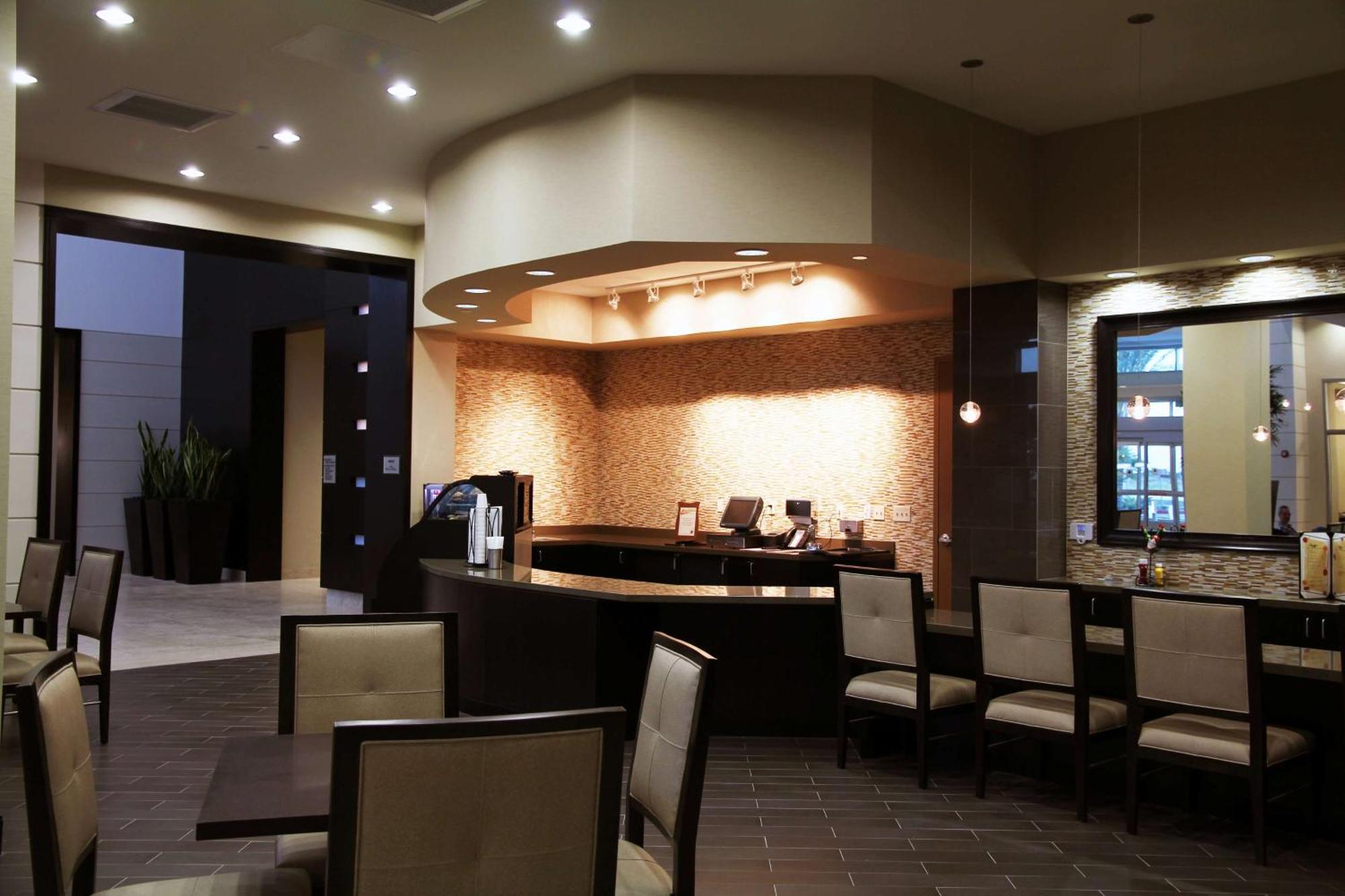 Embassy Suites Ontario - Airport Restoran fotoğraf