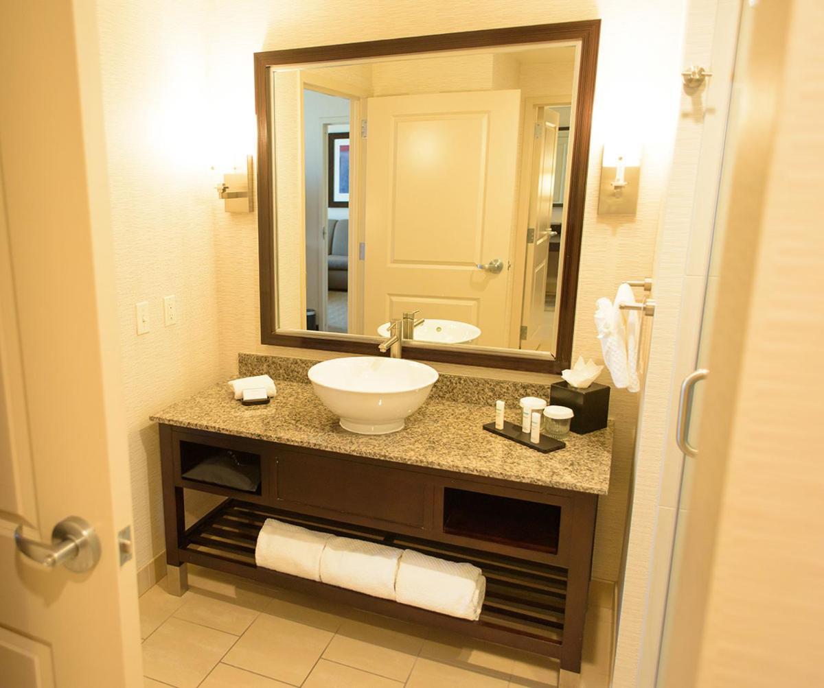Embassy Suites Ontario - Airport Dış mekan fotoğraf